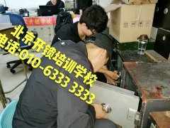 大鸡巴肏穴高潮喷水视频"
